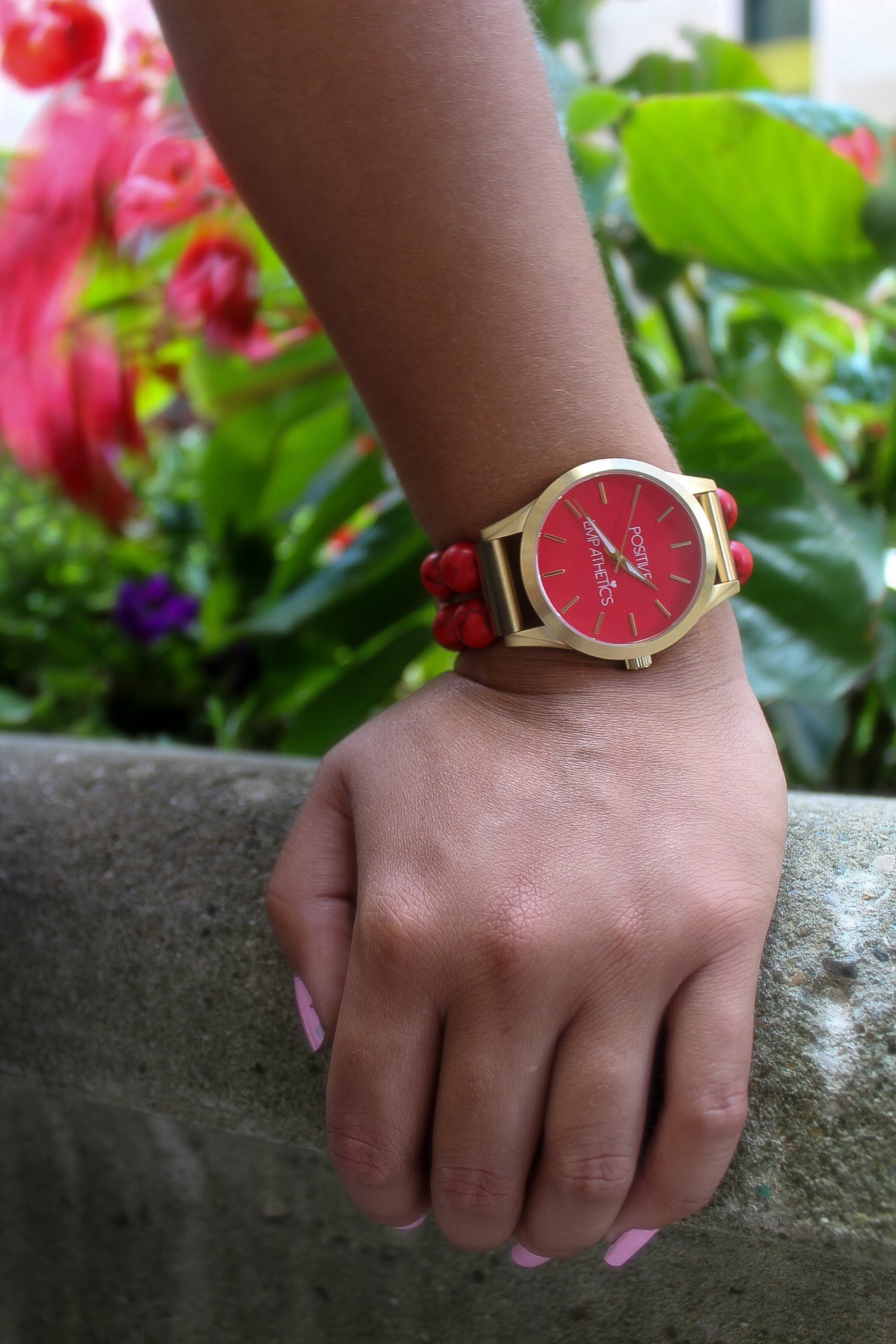 Gold / Riverstone Red